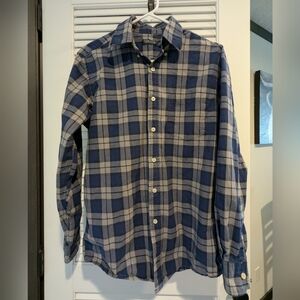 2 men's Faded Glory Button downs